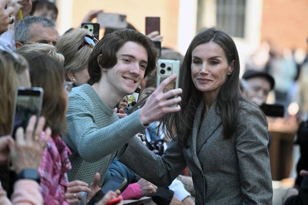 The Queen closes the third edition of the Master of Continuing Education in International Reporting Queen Letizia at the exit of the closing ceremony of the third edition of the Master of Continuing Education in International Reporting at the University of Alcalá de Henares, on March 12, 2026, in Alcalá de Henares Madrid, Spain The Master trains journalists capable of telling the world from the field In collaboration with the RTVE Institute, the program combines academic training and professional experience to prepare students to cover global events, conflicts, crises and political and social transformations, the program combines academic training and professional experience to prepare students to cover global events, conflicts, crises and Copyright: xJosà xOlivax 7360316