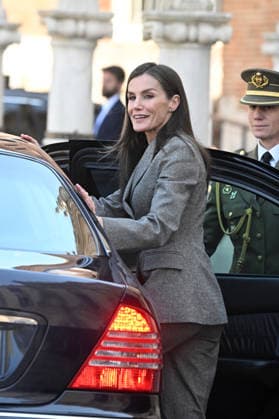 The Queen closes the third edition of the Master of Continuing Education in International Reporting Queen Letizia at the exit of the closing ceremony of the third edition of the Master of Continuing Education in International Reporting at the University of Alcalá de Henares, on March 12, 2026, in Alcalá de Henares Madrid, Spain The Master trains journalists capable of telling the world from the field In collaboration with the RTVE Institute, the program combines academic training and professional experience to prepare students to cover global events, conflicts, crises and political and social transformations, the program combines academic training and professional experience to prepare students to cover global events, conflicts, crises and Copyright: xJosà xOlivax 7360319