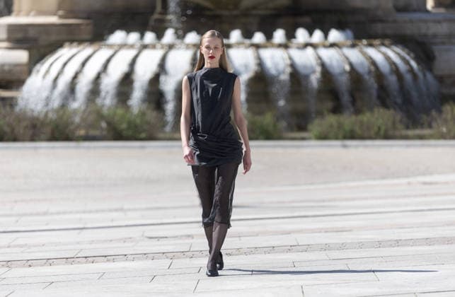 Inaugural fashion show of OMODA Madrid es Moda in Plaza de Espana Inaugural fashion show of OMODA Madrid es Moda in Plaza de Espana, on March 12, 2026, in Madrid Spain Organized by the Asociación Creadores de Moda de Espana ACME and the Madrid City Council, the show brings together 24 designers on an outdoor runway with the historic buildings as a backdrop, the show brings together 24 designers on an open-air catwalk with the historic buildings of the square as a backdrop, combining established names - Devota Lomba, Roberto Verino, Roberto Torretta, Oteyza - with avant-garde firms such as Eduardo Navarrete and Dominnico 12 MARCH 2026 Madrid Madrid Spain  Copyright: xEduardoxParrax 7360574