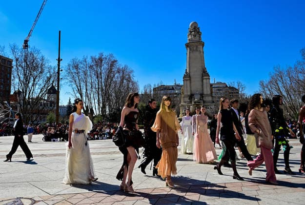 March 12, 2026, Madrid, Madrid, SPAIN: Models walk the runway on the urban catwalk set up in Plaza de EspaoÂ±a during the opening event of OMODA Madrid es Moda, marking the start of Madrid Fashion Week. The show brings together 25 Spanish independent fashion designers in one of the capital s most iconic locations. Madrid SPAIN - ZUMAz108 20260312_znp_z108_005 Copyright: xRichardxZubelzux