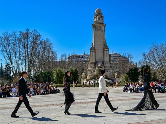 March 12, 2026, Madrid, Madrid, SPAIN: Models walk the runway on the urban catwalk set up in Plaza de EspaoÂ±a during the opening event of OMODA Madrid es Moda, marking the start of Madrid Fashion Week. The show brings together 25 Spanish independent fashion designers in one of the capital s most iconic locations. Madrid SPAIN  - ZUMAz108 20260312_znp_z108_009 Copyright: xRichardxZubelzux