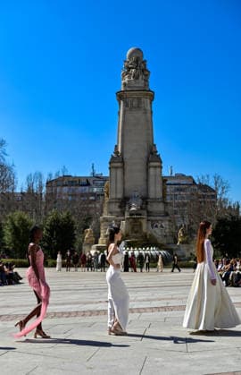 March 12, 2026, Madrid, Madrid, SPAIN: Models walk the runway on the urban catwalk set up in Plaza de EspaoÂ±a during the opening event of OMODA Madrid es Moda, marking the start of Madrid Fashion Week. The show brings together 25 Spanish independent fashion designers in one of the capital s most iconic locations. Madrid SPAIN - ZUMAz108 20260312_znp_z108_011 Copyright: xRichardxZubelzux