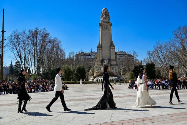 March 12, 2026, Madrid, Madrid, SPAIN: Models walk the runway on the urban catwalk set up in Plaza de EspaoÂ±a during the opening event of OMODA Madrid es Moda, marking the start of Madrid Fashion Week. The show brings together 25 Spanish independent fashion designers in one of the capital s most iconic locations. Madrid SPAIN  - ZUMAz108 20260312_znp_z108_016 Copyright: xRichardxZubelzux
