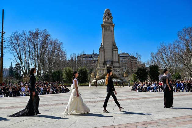 March 12, 2026, Madrid, Madrid, SPAIN: Models walk the runway on the urban catwalk set up in Plaza de EspaoÂ±a during the opening event of OMODA Madrid es Moda, marking the start of Madrid Fashion Week. The show brings together 25 Spanish independent fashion designers in one of the capital s most iconic locations. Madrid SPAIN  - ZUMAz108 20260312_znp_z108_017 Copyright: xRichardxZubelzux