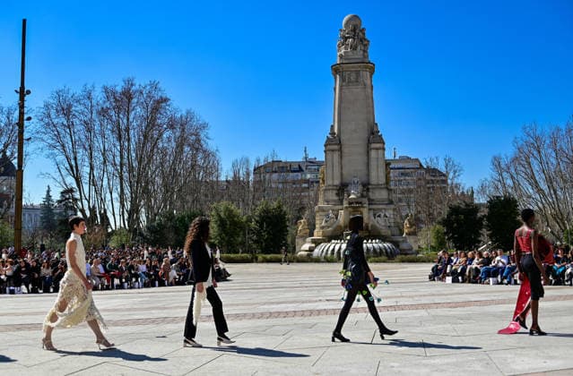 March 12, 2026, Madrid, Madrid, SPAIN: Models walk the runway on the urban catwalk set up in Plaza de EspaoÂ±a during the opening event of OMODA Madrid es Moda, marking the start of Madrid Fashion Week. The show brings together 25 Spanish independent fashion designers in one of the capital s most iconic locations. Madrid SPAIN - ZUMAz108 20260312_znp_z108_022 Copyright: xRichardxZubelzux