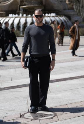 Inaugural fashion show of OMODA Madrid es Moda at Plaza de Espana Designer Eduardo Navarrete poses during the inaugural fashion show of OMODA Madrid es Moda at Plaza de Espana, March 12, 2026, in Madrid Spain Organized by the Asociación Creadores de Moda de Espana ACME and the Madrid City Council, the show brings together 24 designers on an outdoor catwalk with the historic buildings of the square as a backdrop, combining established names - Devota Lomba, Roberto Verino, Roberto Torretta, Oteyza - with avant-garde firms like Eduardo Navarrete and Dominnico 12 MARCH 2026 Madrid Madrid Spain  Copyright: xEduardoxParrax 7360846