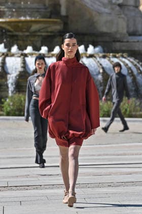 March 12, 2026, Madrid, Madrid, Spain: Model walks the runway during the opening show of OMODA MADRID ES MODA, at Plaza de EspaoÂ±a in Madrid, Spain. Madrid Spain  - ZUMAc312 20260312_zsp_c312_003 Copyright: xOscarxManuelxSanchezx