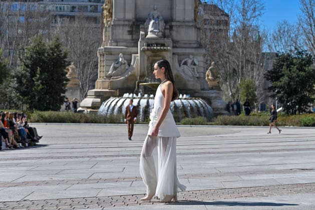 March 12, 2026, Madrid, Madrid, Spain: Model walks the runway during the opening show of OMODA MADRID ES MODA, at Plaza de EspaoÂ±a in Madrid, Spain. Madrid Spain  - ZUMAc312 20260312_zsp_c312_008 Copyright: xOscarxManuelxSanchezx