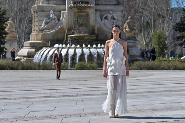March 12, 2026, Madrid, Madrid, Spain: Model walks the runway during the opening show of OMODA MADRID ES MODA, at Plaza de EspaoÂ±a in Madrid, Spain. Madrid Spain  - ZUMAc312 20260312_zsp_c312_010 Copyright: xOscarxManuelxSanchezx