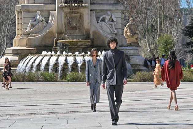 March 12, 2026, Madrid, Madrid, Spain: Model walks the runway during the opening show of OMODA MADRID ES MODA, at Plaza de EspaoÂ±a in Madrid, Spain. Madrid Spain  - ZUMAc312 20260312_zsp_c312_016 Copyright: xOscarxManuelxSanchezx