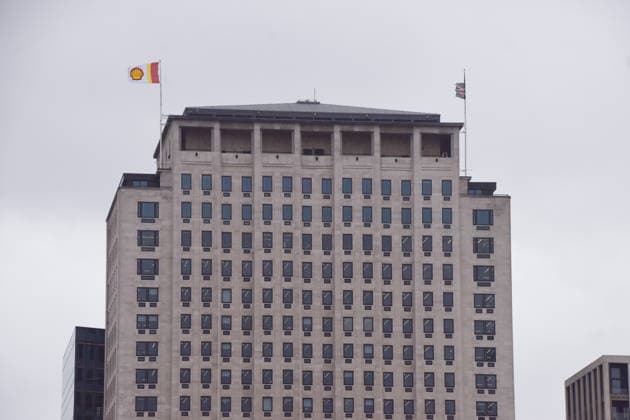 Shell CEO pay increases 60 percent despite fall in profits, London, UK - 12 Mar 2026 General view of Shell headquarters as CEO Wael Sawan s pay increases by 60 percent to almost 14 million pounds despite a fall in profits. London United Kingdom Copyright: xVukxValcicx xSOPAxImagesx VukValcicShellHQ120326_6