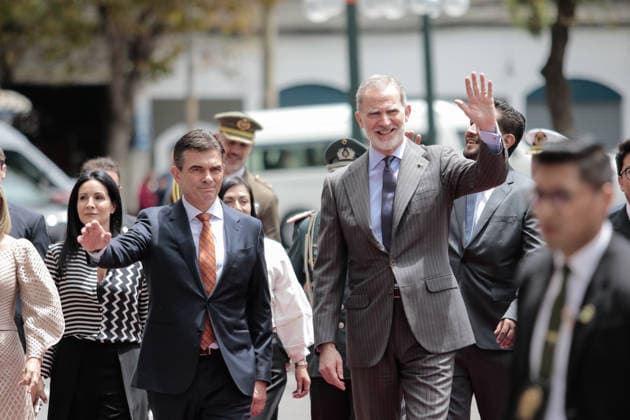 Bolivia welcomes King Felipe VI during his visit to South America LA PAZ, BOLIVIA - MARCH 12: Spain s King Felipe VI (right) and Bolivian President Rodrigo Paz (left) return to the government palace during the visit of the King of Spain Felipe VI to Bolivia, in La Paz, Bolivia, on March 12, 2026. After six years, King Felipe VI of Spain arrived in La Paz, Bolivia, for a brief visit as part of a tour of South America. The arrival of the Spanish monarch now takes on special significance due to his personal friendship with Bolivian President Rodrigo Paz, and this visit marks the beginning of a new chapter in relations, with the goal of revitalizing Bolivia s ties with Europe. Jorge Mateo Romay Salinas Anadolu La Paz Bolivia. Editorial use o Copyright: x2026xAnadoluxJorgexMateoxRomayxSalinasx