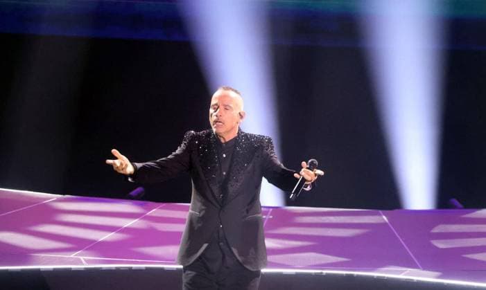 Eros Ramazzotti Una storia importante Tour FOR EDITORIAL PURPOSES ONLY EDITORIAL USE ONLY p Eros Ramazzotti on Una storia importante Tour at Rudolf Weber Arena Oberhausen on Thursday, March 12, 2026 Germany NRW Oberhausen Copyright KerstinxBögeholz Copyright: KerstinxBögeholz doc84y67bz730814l3x1201c ,EDITORIAL USE ONLY Copyright: KerstinxBögeholz