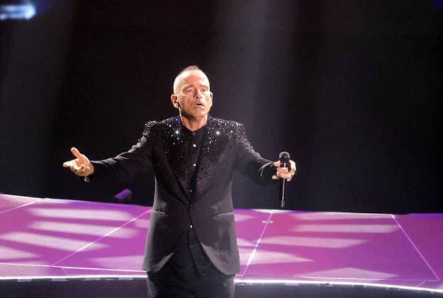 Eros Ramazzotti Una storia importante Tour FOR EDITORIAL PURPOSES ONLY EDITORIAL USE ONLY p Eros Ramazzotti on Una storia importante Tour at Rudolf Weber Arena Oberhausen on Thursday, March 12, 2026 Germany NRW Oberhausen Copyright KerstinxBögeholz Copyright: KerstinxBögeholz doc84y67c1zrrtuyf5pw7d ,EDITORIAL USE ONLY Copyright: KerstinxBögeholz