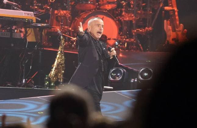 Eros Ramazzotti Una storia importante Tour FOR EDITORIAL PURPOSES ONLY EDITORIAL USE ONLY p Eros Ramazzotti on Una storia importante Tour at Rudolf Weber Arena Oberhausen on Thursday, March 12, 2026 Germany NRW Oberhausen Copyright KerstinxBögeholz Copyright: KerstinxBögeholz doc84y684ixfuv1eygoo1rlv ,EDITORIAL USE ONLY Copyright: KerstinxBögeholz
