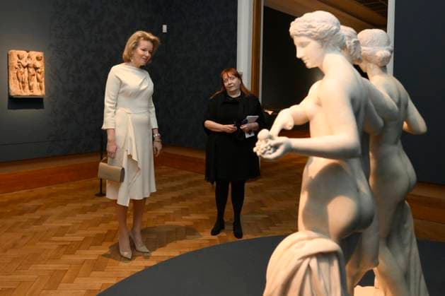 Queen Mathilde Visit The Exhibition Beauty and Ugliness BRUSSELS, BELGIUM - Queen Mathilde of Belgium visits the BOZAR exhibition Beauty and Ugliness on January 01, 2000 in Brussels, Belgium, 01 01 2000 Brussels Belgium  Copyright: xPhilipxReynaersx