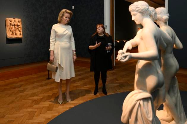 Queen Mathilde Visit The Exhibition Beauty and Ugliness BRUSSELS, BELGIUM - Queen Mathilde of Belgium visits the BOZAR exhibition Beauty and Ugliness on January 01, 2000 in Brussels, Belgium, 01 01 2000 Brussels Belgium  Copyright: xPhilipxReynaersx