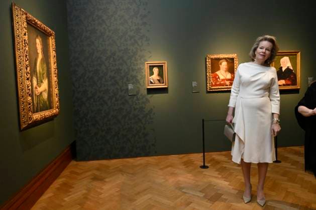 Queen Mathilde Visit The Exhibition Beauty and Ugliness BRUSSELS, BELGIUM - Queen Mathilde of Belgium visits the BOZAR exhibition Beauty and Ugliness on January 01, 2000 in Brussels, Belgium, 01 01 2000 Brussels Belgium  Copyright: xPhilipxReynaersx