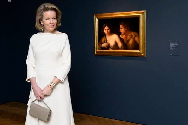 Queen Mathilde Visit The Exhibition Beauty and Ugliness BRUSSELS, BELGIUM - Queen Mathilde of Belgium visits the BOZAR exhibition Beauty and Ugliness on January 01, 2000 in Brussels, Belgium, 01 01 2000 Brussels Belgium  Copyright: xPhilipxReynaersx