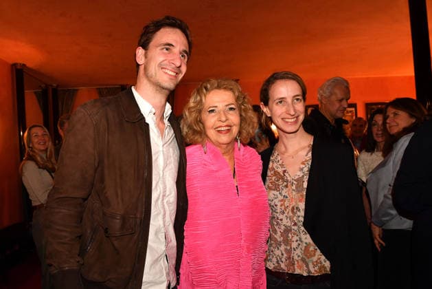 Son-in-law William McGehee, Michaela May and daughter Lilian Schiffer at Der Abschiedsbrief Theater Premiere on 12 03 2026 at the Komoedie Bayerischer Hof in Munich Der Abschiedsbrief Premiere at the Komoedie im Hotel Bayerischer Hof in Munich
