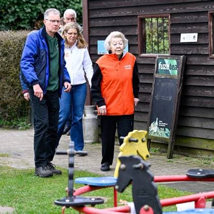 The Netherlands, 2026-03-13 14:26:49 AMSTERDAM, 13-03-2026, Children s Farm. Princess Beatrix participates in a volunteer activity for NLdoet by the Orange Fund. NLdoet is taking place for the 22nd time this year. Princess Beatrix helps care for the animals at a children s farm in Amsterdam. PHOTO: NLBeeld Patrick van Emst Credit: NL Beeld Patrick van Emst  Copyright: xx x