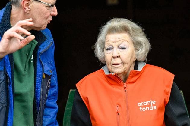 The Netherlands, 2026-03-13 14:47:31 AMSTERDAM, 13-03-2026, Children s Farm. Princess Beatrix participates in a volunteer activity for NLdoet by the Orange Fund. NLdoet is taking place for the 22nd time this year. Princess Beatrix helps care for the animals at a children s farm in Amsterdam. PHOTO: NLBeeld Patrick van Emst Credit: NL Beeld Patrick van Emst  Copyright: xx x