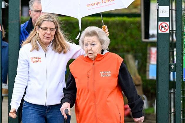 The Netherlands, 2026-03-13 14:57:48 AMSTERDAM, 13-03-2026, Children s Farm. Princess Beatrix participates in a volunteer activity for NLdoet by the Orange Fund. NLdoet is taking place for the 22nd time this year. Princess Beatrix helps care for the animals at a children s farm in Amsterdam. PHOTO: NLBeeld Patrick van Emst Credit: NL Beeld Patrick van Emst  Copyright: xx x