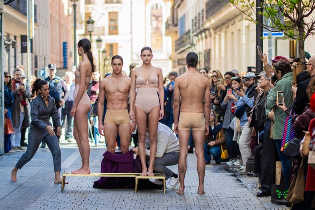 Oteyza presents its new collection at OMODA Madrid es Moda Several models during a fashion show performance, March 13, 2026, in Madrid Spain The firm founded by Paul García de Oteyza and Caterina Paneda have presented their new collection Otono invierno 2026 27 at OMODA Madrid es Moda 13 MARCH 2026 César Vallejo Rodrí Madrid Madrid Espana  Copyright: xCÃ sarxVallejoxRodriguezx 7363346