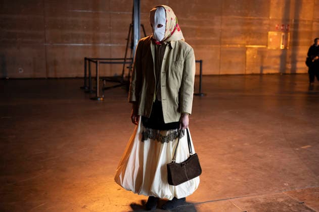 Evade House - MadridEsModa Fashion Week Madrid - 13 Mar 2026 A model walks the runway wearing a design by Evade House during the MadridEsModa Fashion Week de at Madrid Arena. Madrid Spain Copyright: xAtilanoxGarciax xSOPAxImagesx photos08281