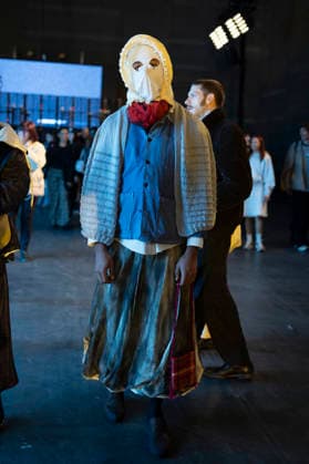 Evade House - MadridEsModa Fashion Week Madrid - 13 Mar 2026 A model walks the runway wearing a design by Evade House during the MadridEsModa Fashion Week de at Madrid Arena. Madrid Spain Copyright: xAtilanoxGarciax xSOPAxImagesx photos08291