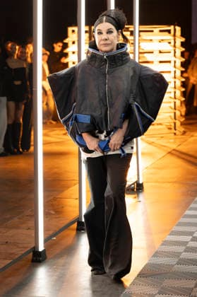 Evade House - MadridEsModa Fashion Week Madrid - 13 Mar 2026 A model walks the runway wearing a design by Evade House during the MadridEsModa Fashion Week de at Madrid Arena. Madrid Spain Copyright: xAtilanoxGarciax xSOPAxImagesx photos08322