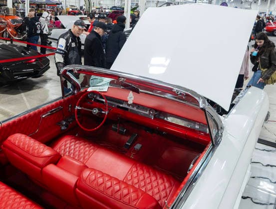 (260314) -- MISSISSAUGA, March 14, 2026 -- People view a custom vehicle at the 2026 Motorama Custom Car & Motorsports Expo in Mississauga, the Greater Toronto Area, Canada, March 13, 2026. The three-day event kicked off here on Friday, showcasing more than 400 custom vehicles. (Photo by Xinhua) CANADA-MISSISSAUGA-MOTORAMA-EXPO ZouxZheng 