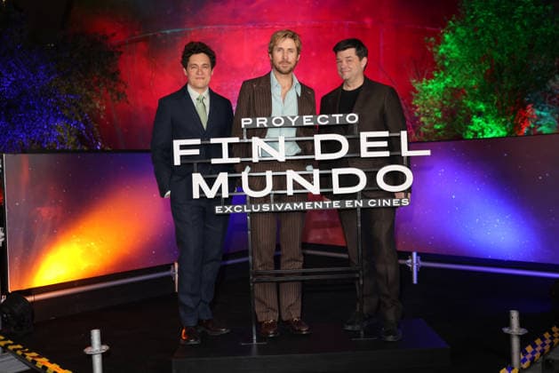 March 13, 2026, Mexico City, Ciudad de Mexico, Mexico: Director Phil Lord, Actor Ryan Gosling and Director Christopher Miller pose for photos during the Project Hail Mary Photocall at Papalote Museo del NioÂ±o. on March 13, 2026 in Mexico City, Mexico. Mexico City Mexico - ZUMAe321 20260313_zea_e321_021 Copyright: xYamakxPereax
