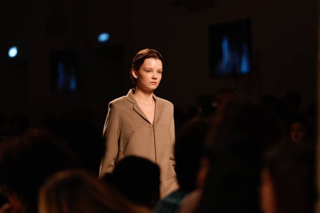 March 14, 2026, Lisbon, Portugal: A model walks the runway during ARNDES fashion show at ModaLisboa Pebbling, Lisbon Fashion Week in Lisboa. Lisbon Portugal - ZUMAs197 20260314_aaa_s197_420 Copyright: xBrunoxdexCarvalhox