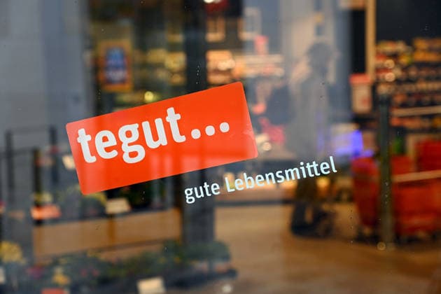The Swiss Migros Group is withdrawing from Germany and selling the Tegut supermarket chain Edeka wants to take over around 200 of the approximately 340 branches Tegut is a German trading company and full-range food retailer with headquarters in Fulda Tegut operates over