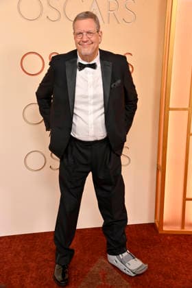 Penn Jillette arrives on the red carpet for the 98th annual Academy Awards in the Hollywood section of Los Angeles on Sunday, March 15, 2026. Conan O Brien will host the Oscars for the second consecutive year.  LAP20260315102 JIMxRUYMEN