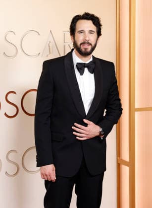 Josh Groban arrives on the red carpet for the 98th annual Academy Awards in the Hollywood section of Los Angeles on Sunday, March 15, 2026. Conan O Brien will host the Oscars for the second consecutive year.  LAP20260315431 JOHNxANGELILLO