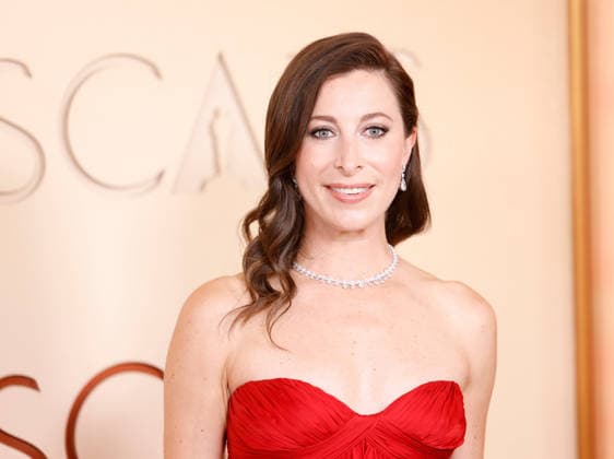 Ashley Schlaifer arrives on the red carpet for the 98th annual Academy Awards in the Hollywood section of Los Angeles on Sunday, March 15, 2026. Conan O Brien will host the Oscars for the second consecutive year.  LAP20260315474 JOHNxANGELILLO