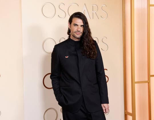 liver Laxe arrives on the red carpet for the 98th annual Academy Awards in the Hollywood section of Los Angeles on Sunday, March 15, 2026. Conan O Brien will host the Oscars for the second consecutive year.  LAP20260315495 JOHNxANGELILLO