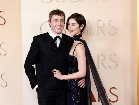 Paul Mescal and Gracie Abrams attend the 98th Oscars arrival on the red carpet for the 98th annual Academy Awards in the Hollywood section of Los Angeles on Sunday, March 15, 2026. Conan O Brien will host the Oscars for the second consecutive year.  LAP20260315620 JOHNxANGELILLO