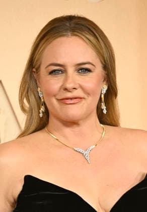 The 98th Academy Awards-Arrivals HOLLYWOOD, CA - MARCH 15: Alicia Silverstone at the 98th Oscars at Dolby Theatre on March 15, 2026 in Hollywood, California. Credit: Credit: MediaPunch AdMedia Hollywood EDITORIAL USE ONLY  Copyright: xx MediaPunchx xAdMediax admphotostwo974561