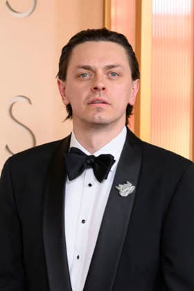 March 15, 2026, Hollywood, California, USA: Peter Dreimanis at the red carpet of the 98th Annual Academy Awards on Sunday March 15, 2026 at the Dolby Theater in Hollywood, California. MARK HAMMOND BNS PI Hollywood USA - ZUMAp124 20260315_zaa_p124_045 Copyright: xMarkxHammondx