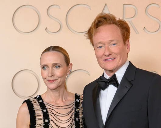 March 15, 2026, Hollywood, California, USA: (L-R) Liza Powel O Brien, Conan O Brien at the red carpet of the 98th Annual Academy Awards on Sunday March 15, 2026 at the Dolby Theater in Hollywood, California. MARK HAMMOND BNS PI Hollywood USA - ZUMAp124 20260315_zaa_p124_060 Copyright: xMarkxHammondx