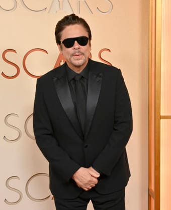 Benicio del Toro arrives on the red carpet for the 98th annual Academy Awards in the Hollywood section of Los Angeles on Sunday, March 15, 2026. Conan O Brien will host the Oscars for the second consecutive year.  LAP20260315225 JIMxRUYMEN