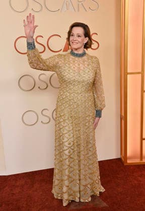 Sigourney Weaver arrives on the red carpet for the 98th annual Academy Awards in the Hollywood section of Los Angeles on Sunday, March 15, 2026. Conan O Brien will host the Oscars for the second consecutive year.  LAP20260315234 JIMxRUYMEN
