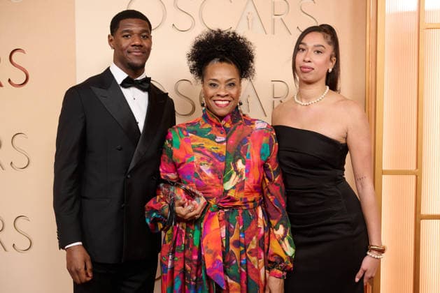 98th Oscars, Academy Awards Nashormeh N. R. Lindo and guests arrive on the red carpet of the 98th Oscars at the Dolby Theatre at Ovation Hollywood on Sunday, March 15, 2026., Credit:Phil McCarten The Academy Avalon United States of America, CA, Hollywood, Dolby Theater  Copyright: xPhilxMcCartenx xThexAcademyx xAvalonx 1083328505