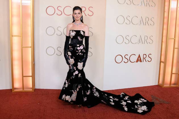 March 15, 2026, Hollywood, California, USA: Anne Hathaway at the red carpet of the 98th Annual Academy Awards on Sunday March 15, 2026 at the Dolby Theater in Hollywood, California. MARK HAMMOND BNS PI Hollywood USA  - ZUMAp124 20260315_zaa_p124_184 Copyright: xMarkxHammondx