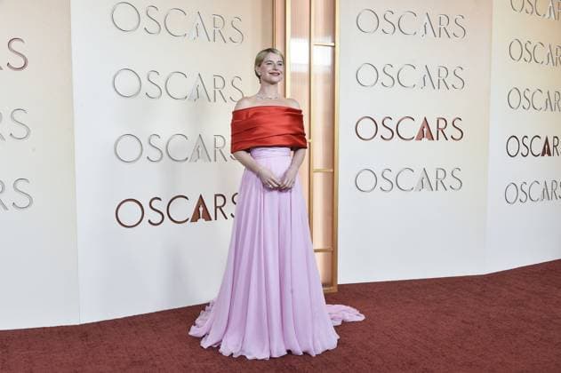Jessie Buckley at arrivals for The 98th Academy Awards - Arrivals 2, Dolby Theatre at Ovation Hollywood, Los Angeles, CA, March 15, 2026. Photo By: Elizabeth Goodenough Everett Collection The 98th Academy Awards - Arrivals 2 PUBLICATIONXNOTxINxCANxCHNxFRAxITAxJPNxNORxPOLxRUSxESPxUKxUSA