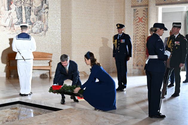 DENMARK ROYALS AUSTRALIA VISIT, Denmark s King Frederik X and Queen Mary lay a wreath at the Tomb of the Unknown Soldier during a visit to the Australian War Memorial in Canberra, Monday, March 16, 2026. ( POOL CANBERRA AUSTRALIAN CAPITAL TERRITORY AUSTRALIA  Copyright: xLUKASxCOCHx 20260316155961313594