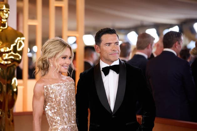 98th Oscars, Academy Awards Kelly Ripa and Mark Consuelos arrive on the red carpet of the 98th Oscars at the Dolby Theatre at Ovation Hollywood on Sunday, March 15, 2026., Credit:Maddie Knight The Academy Avalon United States of America, CA, Hollywood, Dolby Theater  Copyright: xMaddiexKnightx xThexAcademyx xAvalonx 1083328396